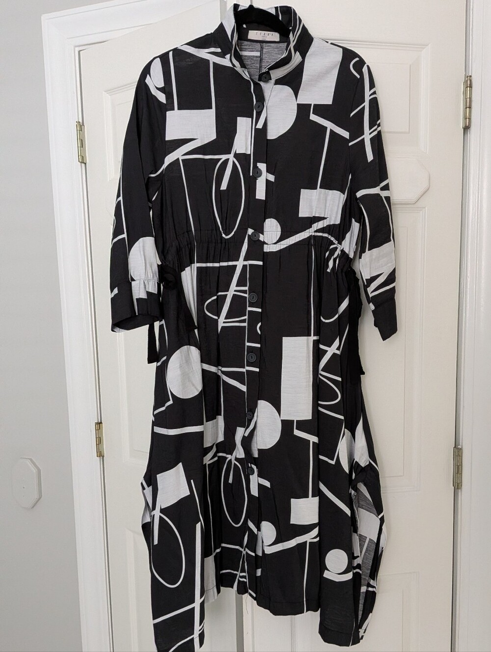 Boutique Abstract 3/4 Sleeve Collared Shirt Dress